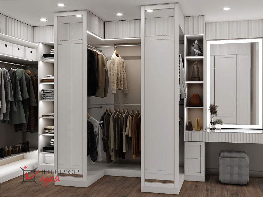 Спальня в кольорі моко з суміжною гардеробною кімнатою