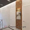 Дизайн коридору з темною стелею