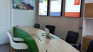 Офіс для туристичної компанії «Пора відпочити»